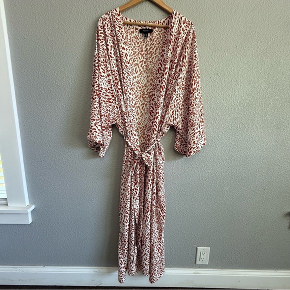 Forever 21‎ - Picture 1 of 5